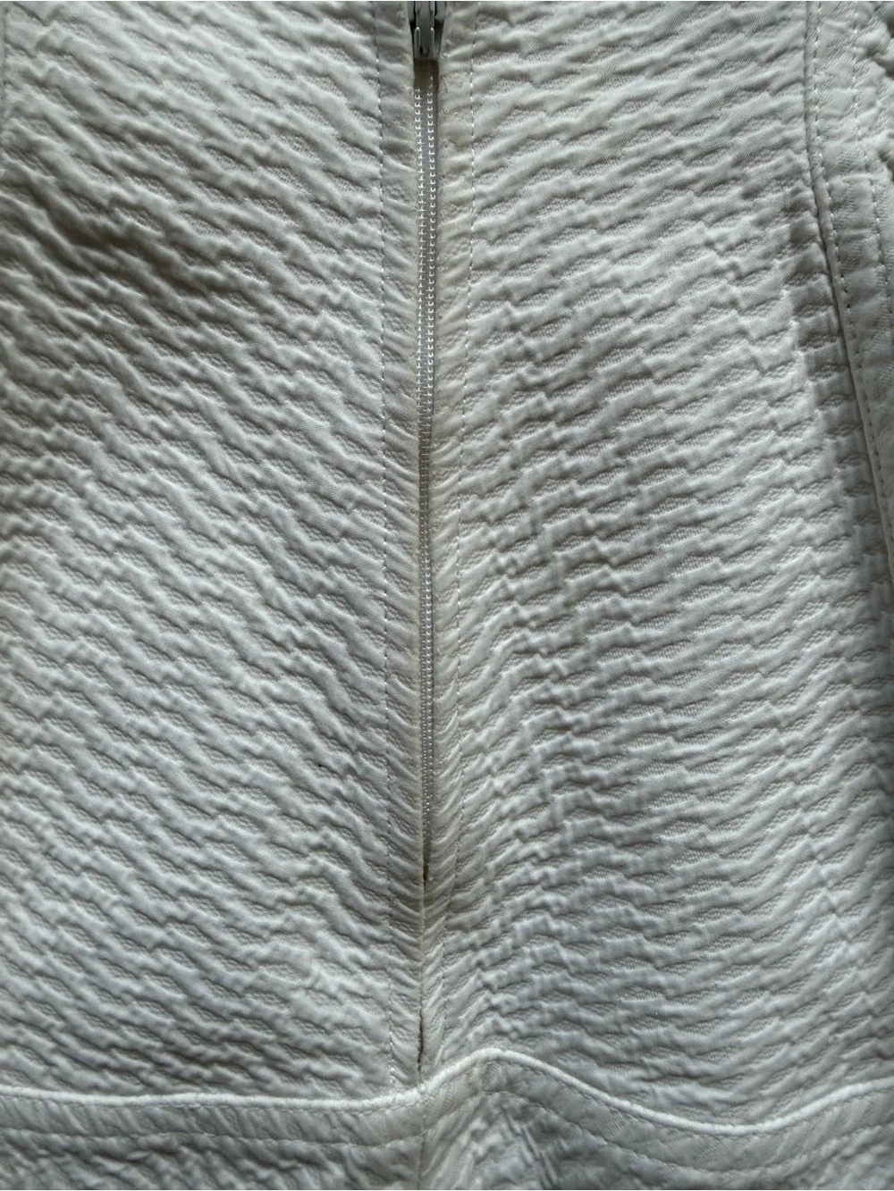 Alaia White Textured Sleeveless Fit-and-Flare Dress - Picture 3 of 4